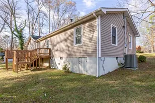 105 W Lakefield Dr, Greensboro, NC 27406 - Photo 35