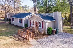 105 W Lakefield Dr, Greensboro, NC 27406 - Photo 3