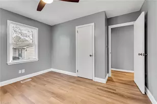 105 W Lakefield Dr, Greensboro, NC 27406 - Photo 23