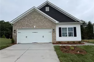 2811 Berwick Vly Dr, Winston-Salem, NC 27127 - Photo 1