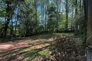 389 Keystone Dr, Summerfield, NC 27358 - Photo 3