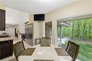 501 W Poplar Ridge Ct, Greensboro, NC 27455 - Photo 17