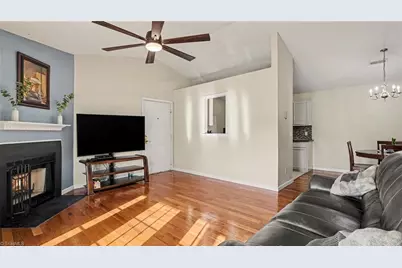 7145 W Friendly Avenue #H, Greensboro, NC 27410 - Photo 5