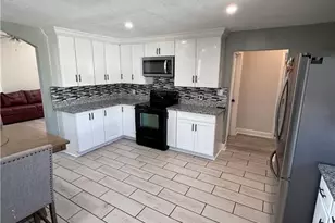 928 E Davis St, Burlington, NC 27217 - Photo 3