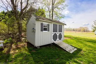 108 Sparrow Rd, Eden, NC 27288 - Photo 33