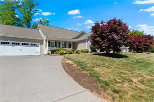 1796 Pebble Run Ln, Clemmons, NC 27012 - Photo 3