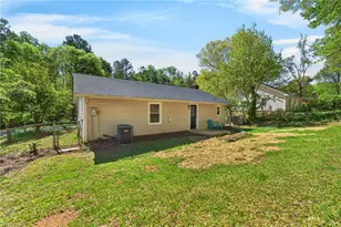 2014 Creekwood Dr, Greensboro, NC 27407 - Photo 19