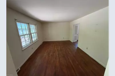 323 Largo Drive, Greensboro, NC 27406 - Photo 3