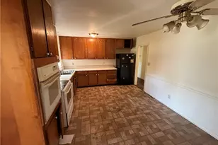 323 Largo Dr, Greensboro, NC 27406 - Photo 7
