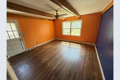 323 Largo Drive, Greensboro, NC 27406 - Photo 9