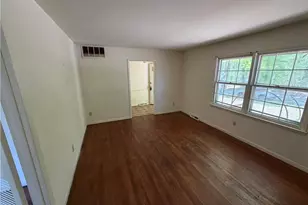 323 Largo Dr, Greensboro, NC 27406 - Photo 23