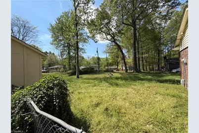 323 Largo Drive, Greensboro, NC 27406 - Photo 21