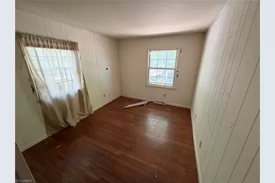 323 Largo Drive, Greensboro, NC 27406 - Photo 17