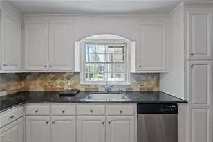 924 Kimberly Rd, Burlington, NC 27215 - Photo 13