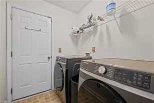2912 Desmond Woods Dr, Greensboro, NC 27405 - Photo 13