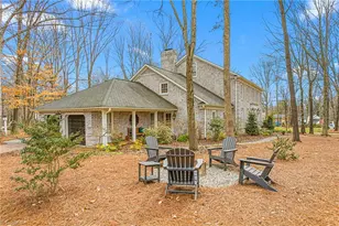 402 Parkmont Dr, Greensboro, NC 27408 - Photo 7