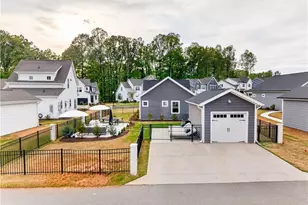 5129 Whaitley Ln, Greensboro, NC 27407 - Photo 5