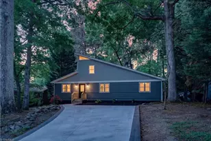 2913 Marthas Pl, Greensboro, NC 27408 - Photo 7