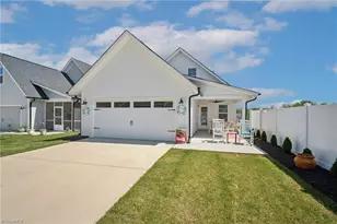 1631 Cross Vlg Ave, Kernersville, NC 27284 - Photo 23