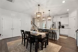 1402 Hunting Hawk Ln, Kernersville, NC 27284 - Photo 9