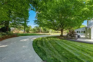 3905 Friendly Ave, Greensboro, NC 27410 - Photo 33