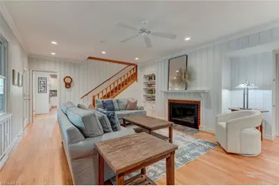 3905 Friendly Avenue, Greensboro, NC 27410 - Photo 15