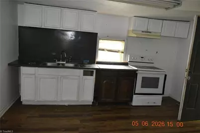 939 Galloway Street, Eden, NC 27288 - Photo 5