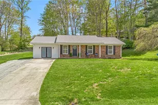 11 Hill St, Sparta, NC 28675 - Photo 3
