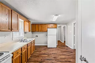 110 Raleigh St, Greensboro, NC 27401 - Photo 11