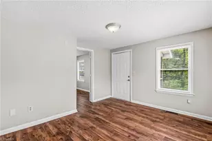 112 S Raleigh St, Greensboro, NC 27401 - Photo 7
