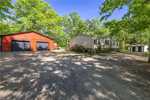 2811 Wagon Wheel Rd, Reidsville, NC 27320 - Photo 3