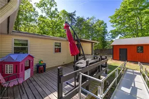 2811 Wagon Wheel Rd, Reidsville, NC 27320 - Photo 25