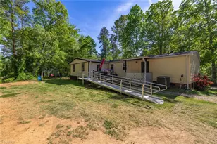 2811 Wagon Wheel Rd, Reidsville, NC 27320 - Photo 27