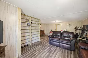 2811 Wagon Wheel Rd, Reidsville, NC 27320 - Photo 19