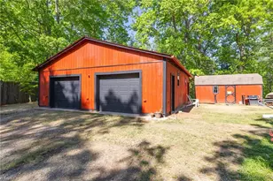 2811 Wagon Wheel Rd, Reidsville, NC 27320 - Photo 31