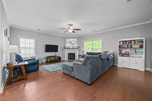 2681 Splitbrooke Dr, High Point, NC 27265 - Photo 9