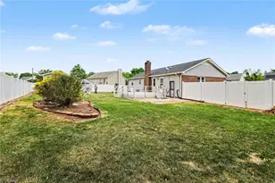 660 Brookmont Dr, Winston-Salem, NC 27107 - Photo 39