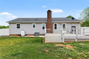 660 Brookmont Dr, Winston-Salem, NC 27107 - Photo 37