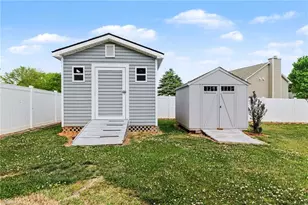 660 Brookmont Dr, Winston-Salem, NC 27107 - Photo 41