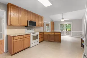 2636 Farmpond Ct, Haw River, NC 27258 - Photo 17