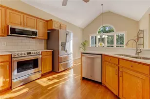 203 Stonebury Ct, Reidsville, NC 27320 - Photo 5
