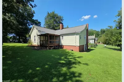 206 Village Avenue, Randleman, NC 27317 - Photo 21