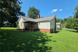 206 Village Ave, Randleman, NC 27317 - Photo 21