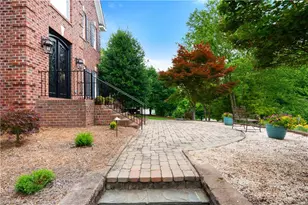 7809 Charles Pl Dr, Kernersville, NC 27284 - Photo 5