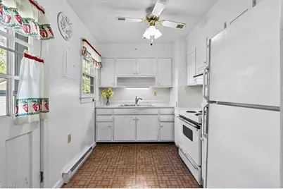 1405 N Elam Avenue, Greensboro, NC 27408 - Photo 21