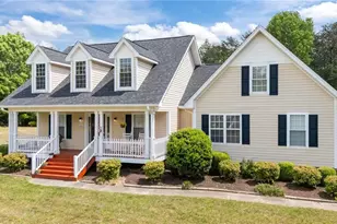 1210 Foxhaven Dr, Greensboro, NC 27455 - Photo 31