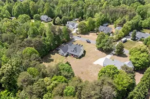 1210 Foxhaven Dr, Greensboro, NC 27455 - Photo 29