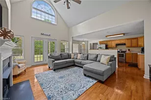 1210 Foxhaven Dr, Greensboro, NC 27455 - Photo 7