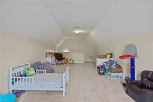 1210 Foxhaven Dr, Greensboro, NC 27455 - Photo 25
