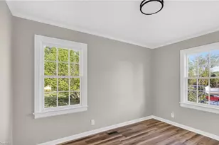 1307 Fairview St, Greensboro, NC 27405 - Photo 7